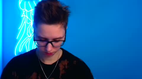 Linda online show from March 4, 2025, 5:03 pm