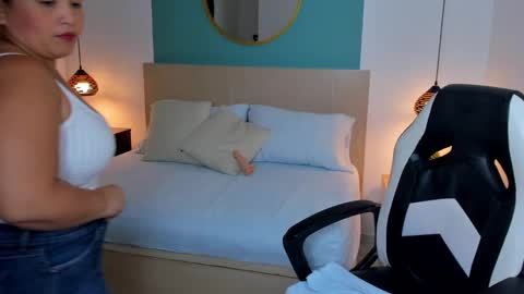 L I N D A online show from January 9, 2025, 7:18 pm