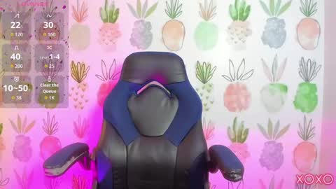 L I N D A online show from October 6, 2025, 7:33 pm