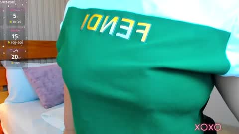 Snapshot of linda_rios_ chatting on June 16, 2026, 9:06 pm L I N D A online show from June 16, 2026, 9:06 pm