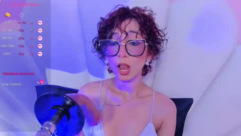 linda_sofi__ online show from March 12, 2025, 7:17 pm