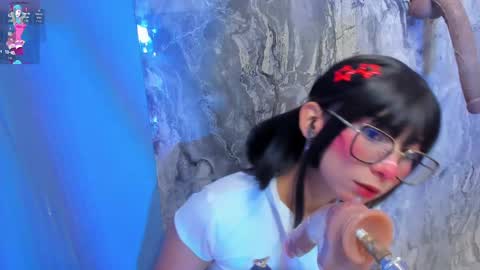 linda_sofi__ online show from October 29, 2025, 7:48 pm