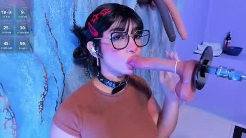 linda_sofi__ online show from February 4, 2026, 8:36 pm