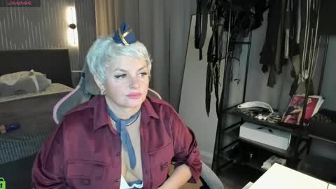 Linda Zefir online show from April 18, 2026, 1:31 am