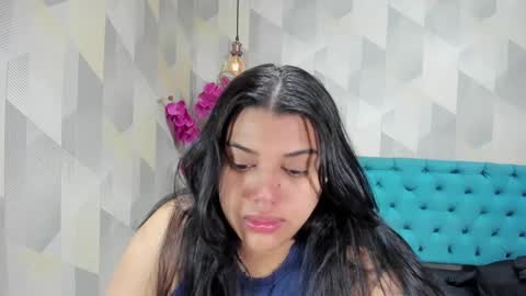    online show from October 3, 2025, 1:41 pm