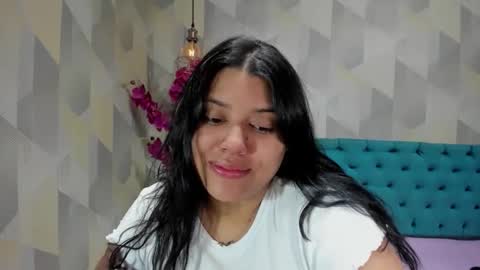    online show from October 4, 2025, 2:37 pm