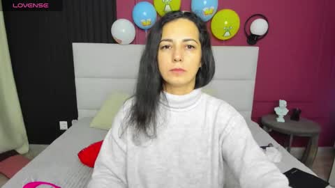 Linda online show from October 3, 2025, 12:51 am