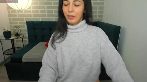 Linda online show from November 11, 2025, 1:38 am