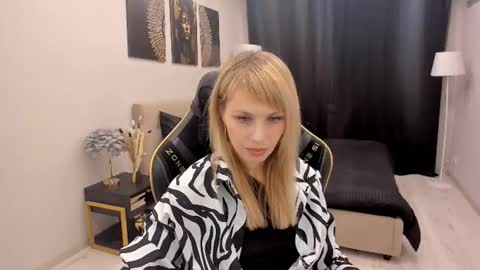 lindasandy online show from November 25, 2025, 10:37 am