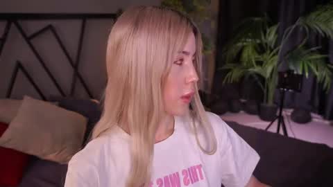 your Linda is back online show from April 20, 2026, 4:37 am