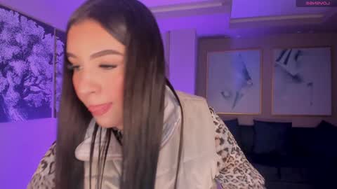 Lindsey Moss online show from December 31, 2024, 4:27 am