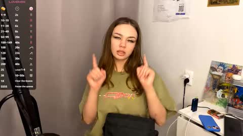 Snapshot of lindseytammo chatting on November 5, 2025, 7:47 pm Kate online show from November 5, 2025, 7:47 pm