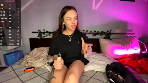 Snapshot of lindseytammo chatting on November 21, 2025, 2:27 pm Kate online show from November 21, 2025, 2:27 pm