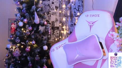 Lina online show from February 4, 2025, 7:44 pm