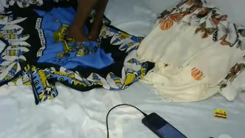 Linniecarol online show from October 31, 2025, 11:06 pm