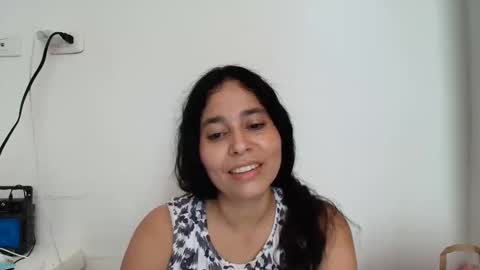 linsay10 online show from May 27, 2026, 4:37 pm