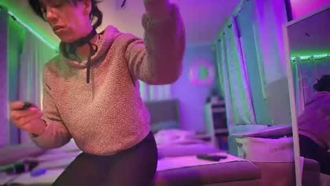 Snapshot of linuxgirlsudosu chatting on March 9, 2025, 5:11 am linuxgirlsudosu online show from March 9, 2025, 5:11 am