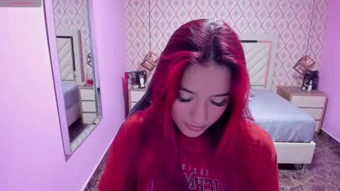  L I N Z I online show from September 29, 2025, 2:27 am