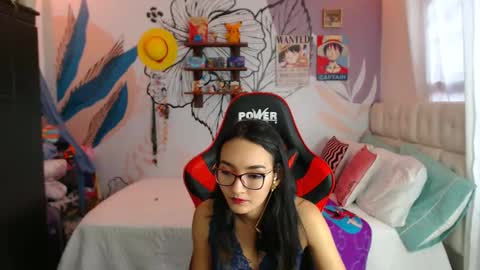 LinzyBaner online show from February 21, 2025, 10:15 pm