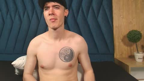 Lio online show from April 12, 2026, 3:11 am