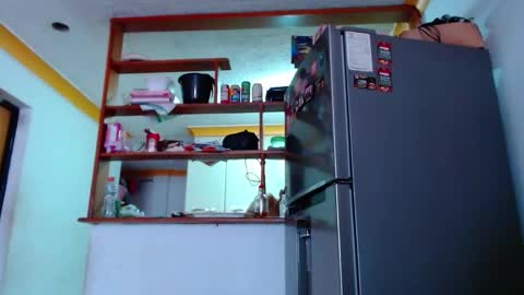 lion_grr online show from October 15, 2025, 2:50 pm