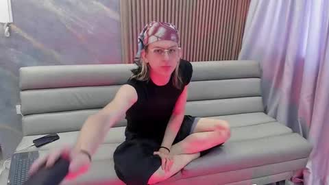 Lior evan online show from November 16, 2025, 11:49 am