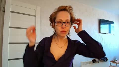 Snapshot of lioraweiss chatting on May 2, 2026, 11:48 am Liora Weiss online show from May 2, 2026, 11:48 am