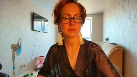 Snapshot of lioraweiss chatting on May 29, 2026, 7:50 am Liora Weiss online show from May 29, 2026, 7:50 am