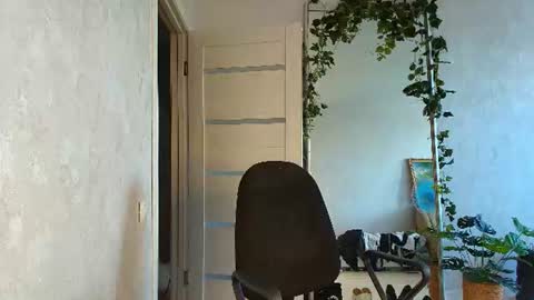 Snapshot of lioraweiss chatting on July 22, 2026, 7:55 am Liora Weiss online show from July 22, 2026, 7:55 am