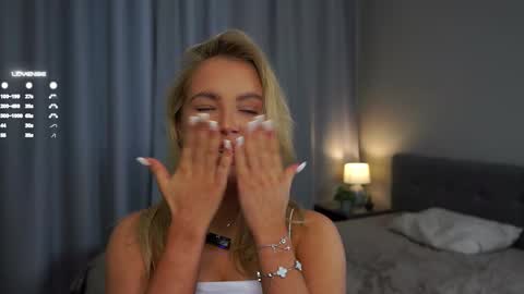 Amelia online show from February 28, 2025, 1:26 am