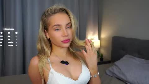 Amelia online show from March 9, 2025, 1:14 am