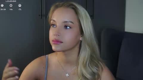 Amelia online show from September 9, 2025, 1:05 am