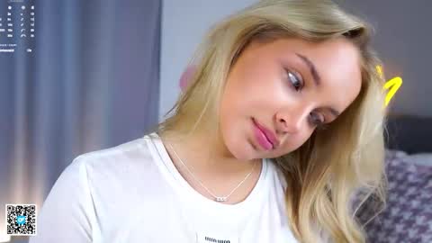 Amelia online show from October 7, 2025, 1:14 am