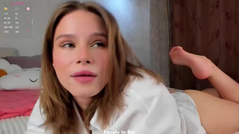 Lina online show from November 25, 2025, 1:16 am