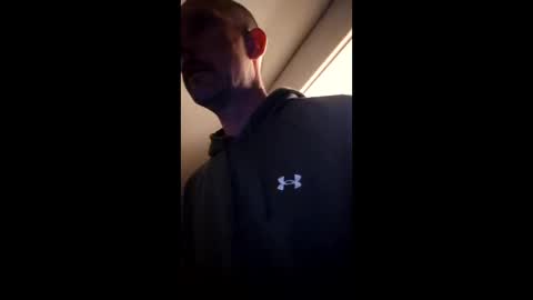 liquorpig8169 online show from April 24, 2026, 5:32 am