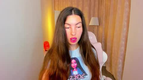 Lira revery online show from November 27, 2025, 12:35 am