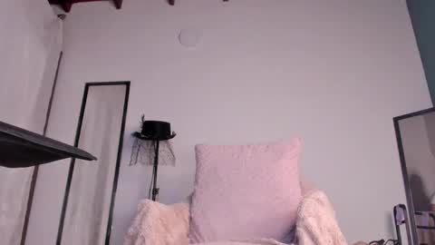 Snapshot of liry_kim chatting on June 6, 2026, 6:45 pm liry online show from June 6, 2026, 6:45 pm