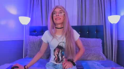 Lis  online show from February 3, 2026, 3:48 am