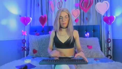 Lis  online show from February 4, 2026, 3:45 am