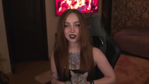 Lisa online show from October 28, 2025, 6:43 pm