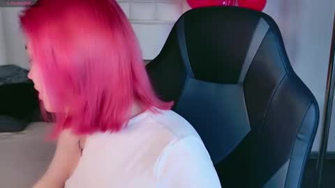 lissi online show from February 18, 2025, 4:26 am