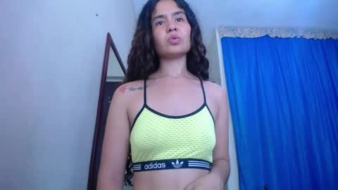 Snapshot of lisa_branch chatting on January 18, 2025, 1:30 am lisa_branch online show from January 18, 2025, 1:30 am