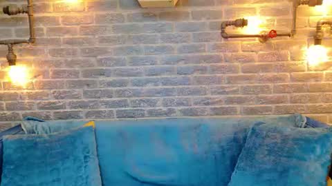 Lisa Caprice online show from July 24, 2026, 5:05 am