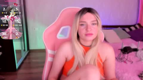lisa_elfy online show from December 18, 2024, 11:51 pm