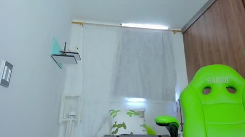 Lisa  online show from February 26, 2025, 6:32 pm