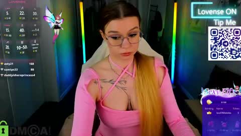 Snapshot of lisa_rabbit chatting on June 8, 2026, 1:28 am lisa_rabbit online show from June 8, 2026, 1:28 am