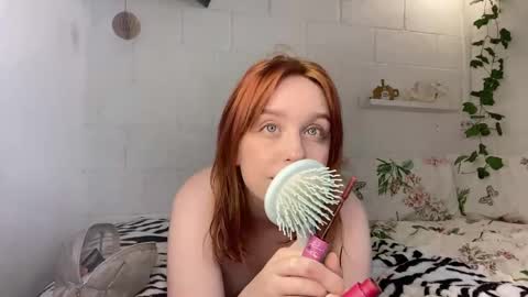 Snapshot of lisa_rogers chatting on June 5, 2026, 3:24 am Lisa online show from June 5, 2026, 3:24 am
