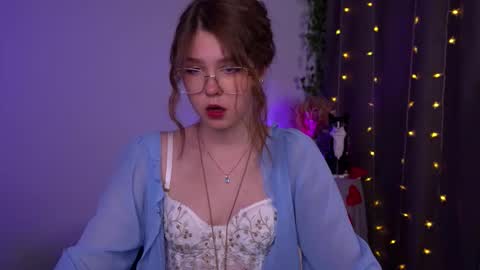  Lisa  online show from November 29, 2025, 10:57 pm