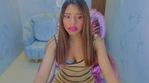 Snapshot of lisa_s1 chatting on June 17, 2026, 8:43 pm Liz online show from June 17, 2026, 8:43 pm