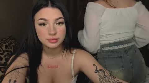 Lisa and Den online show from October 4, 2025, 2:48 pm